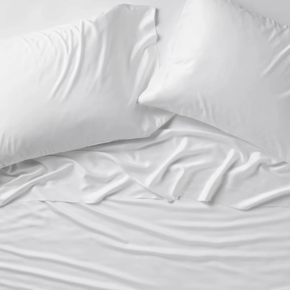 Luxurious White Bedding Set - Casaluna
